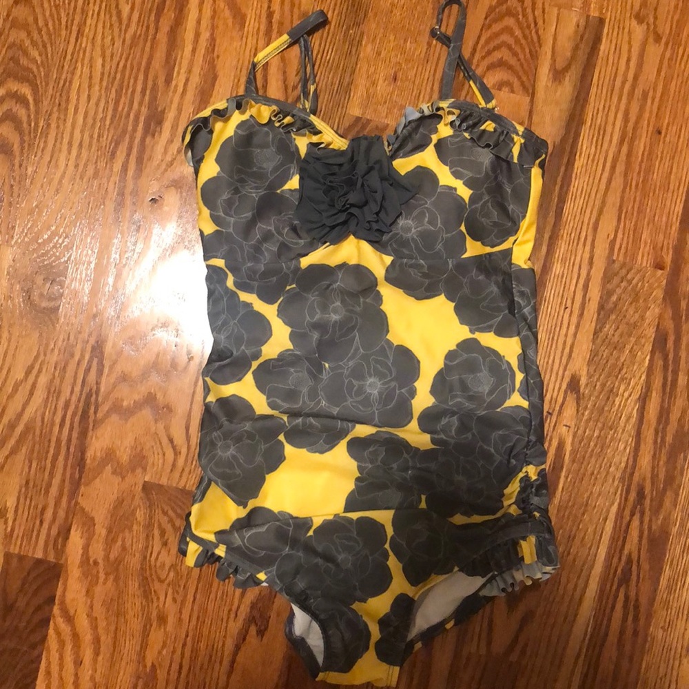 Medium one-piece swimsuit
